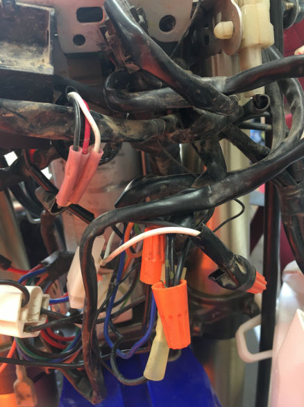 wire mess.jpg
