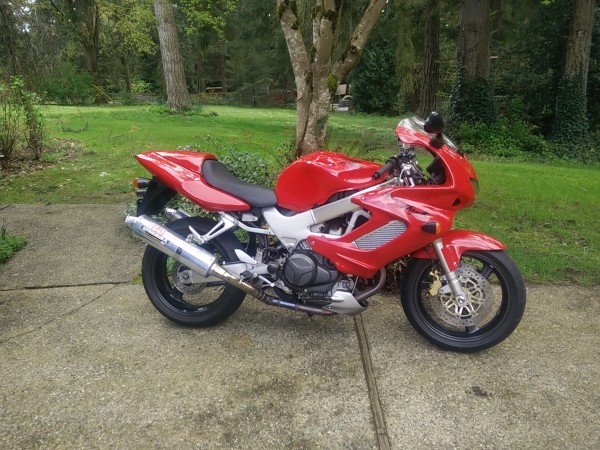 VTR1000.jpg