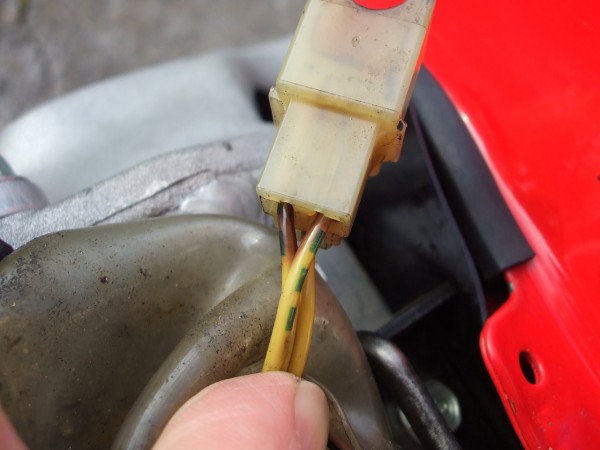 Alternator-term-connector.jpg