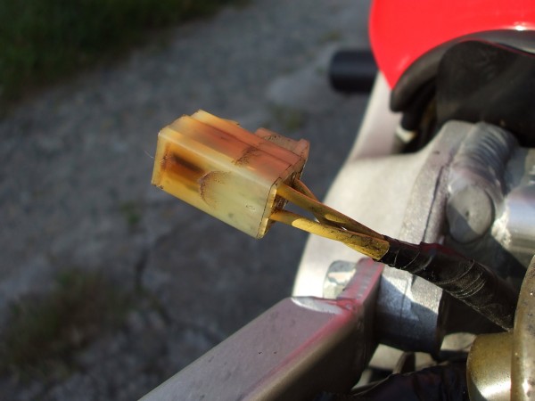 Alternator-burnt-terminal-c.jpg